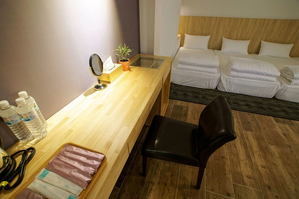 FreeWind Senior Penthouse, Multiple Beds, Non Smoking