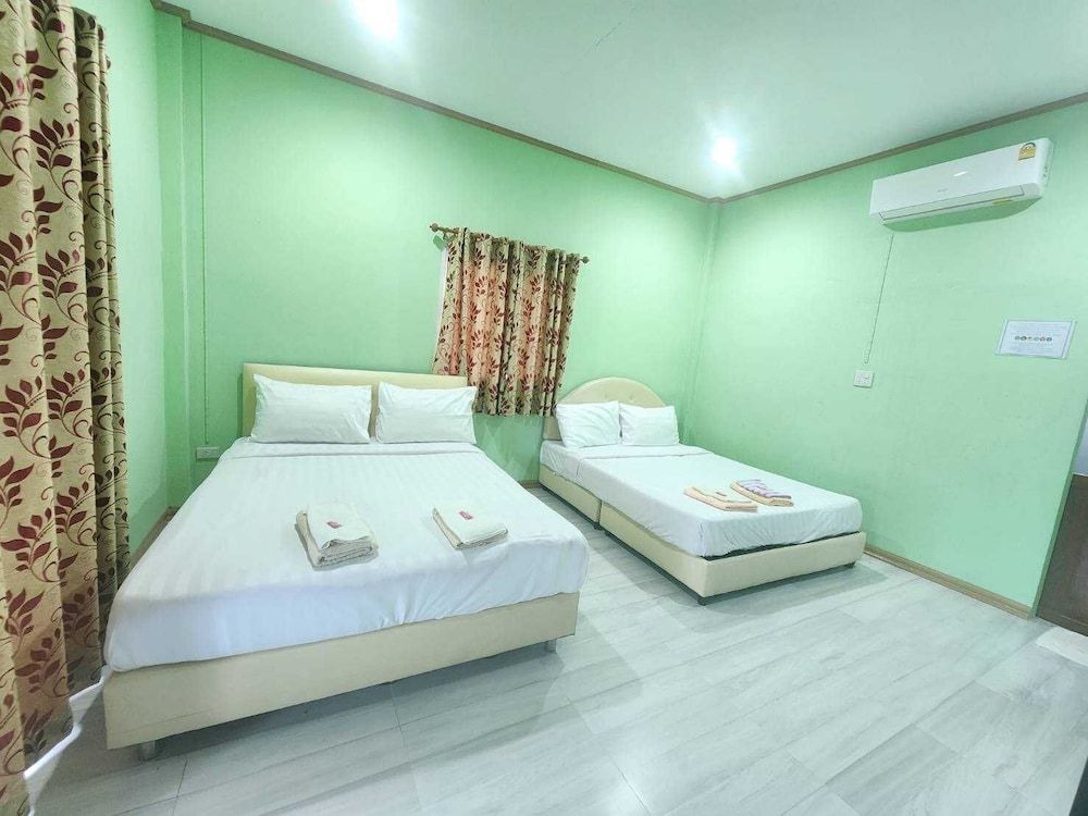 Koh Kood Far East Resort Family Room 4