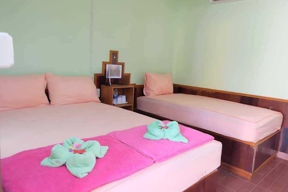 Koh Kood Far East Resort Deluxe Triple Room 3