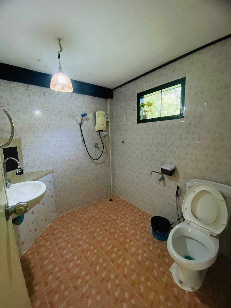 Koh Kood Far East Resort Deluxe Triple Room 5