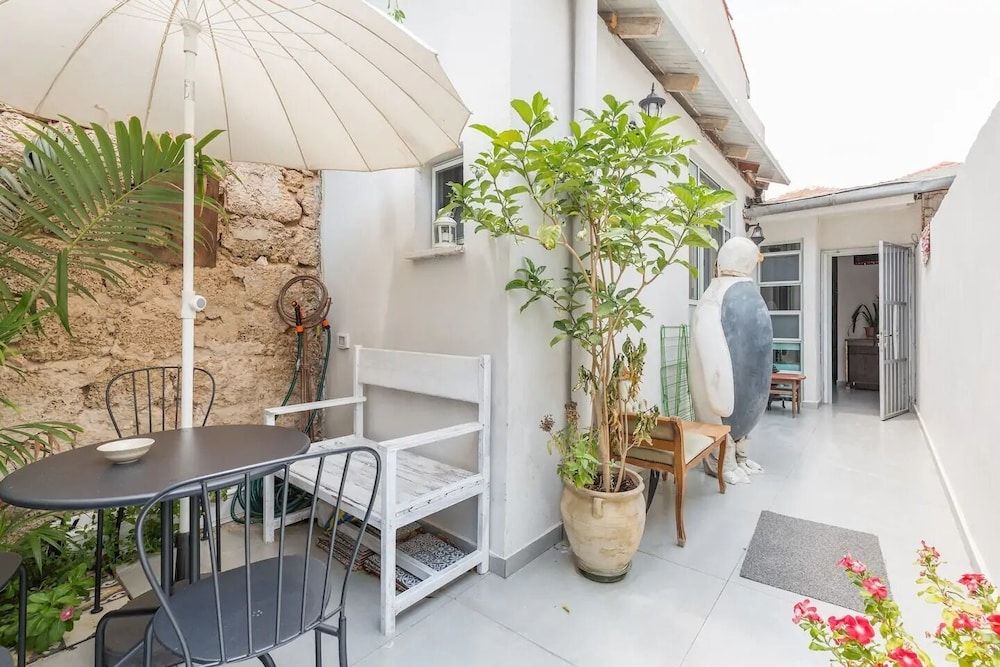 undefined Home of Art in Neve-Tzedek Heart 3