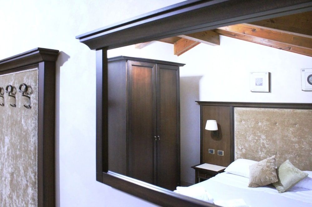 Le Corti - Dimora Storica Standard Room (202-203-204) 5