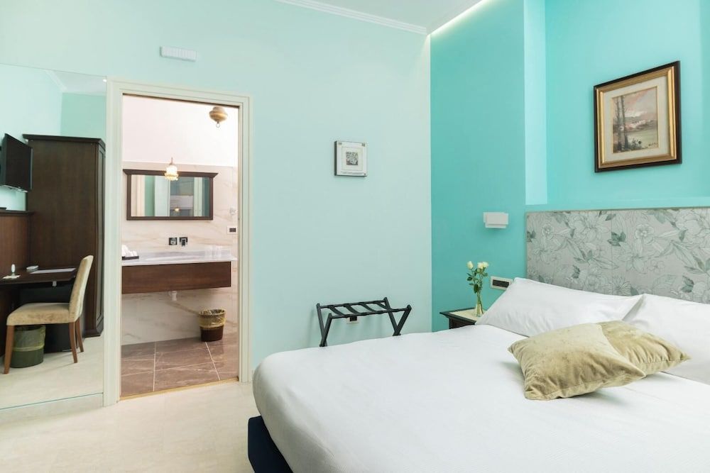 Le Corti - Dimora Storica Deluxe room with double bed or 2 single beds (105)