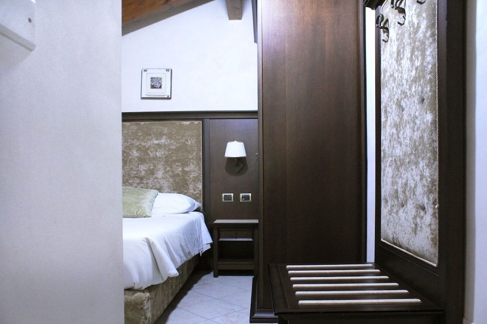 Le Corti - Dimora Storica Standard Room (202-203-204) 4