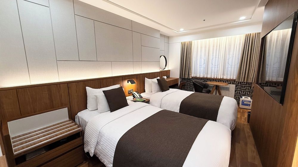 Commodore Hotel Busan Premier Standard Twin