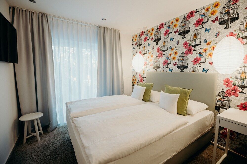 Hotel Crystal Business Double Room 3