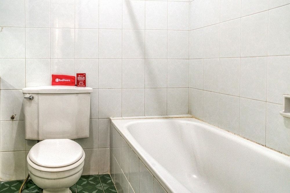 undefined RedDoorz near Plaza Senayan 7