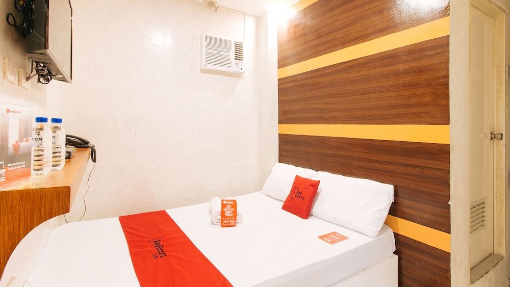 RedDoorz @ PIY Margal Sampaloc Manila Double Room (Reddoorz) 5