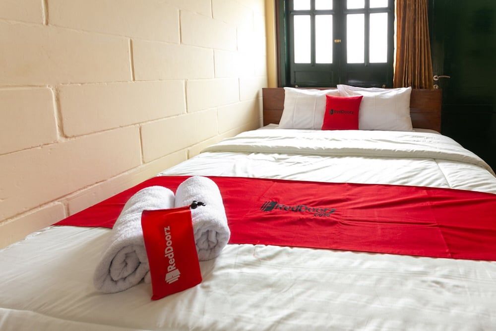 Double Room (RedDoorz)