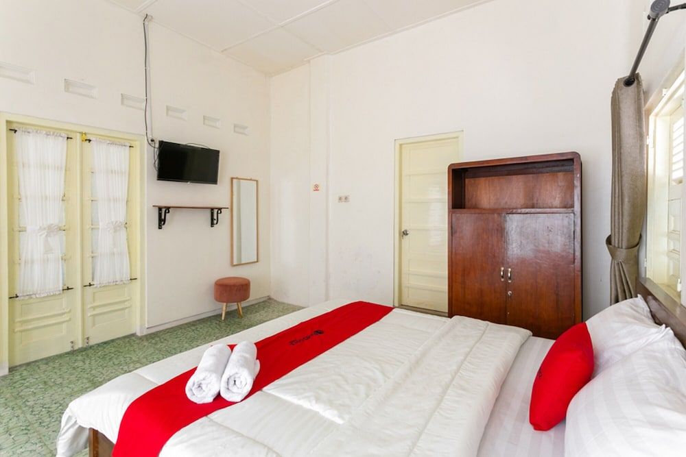 Premium Room (RedDoorz)