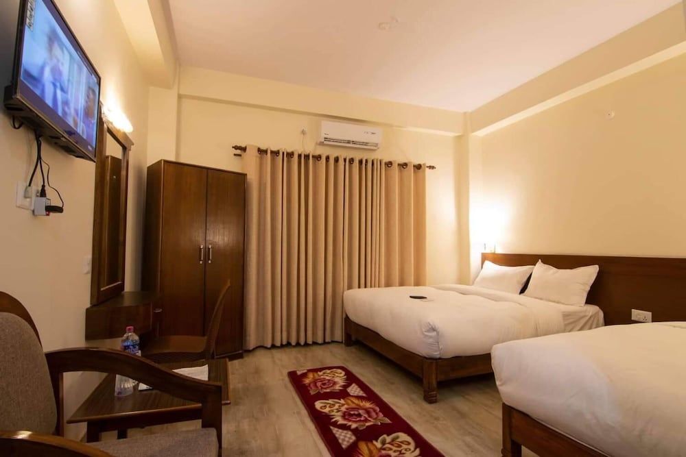 undefined Hotel Basanta inn 9
