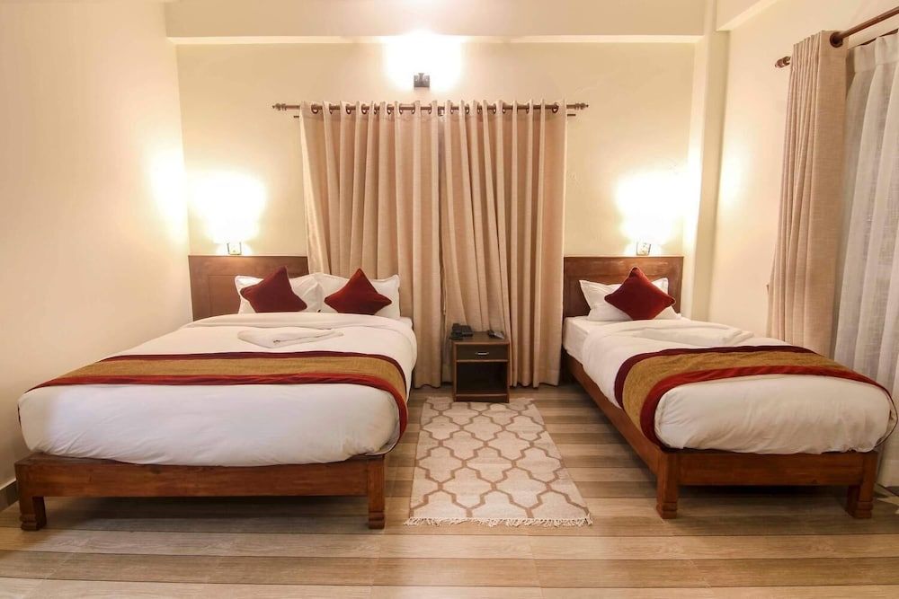 undefined Hotel Basanta inn 7