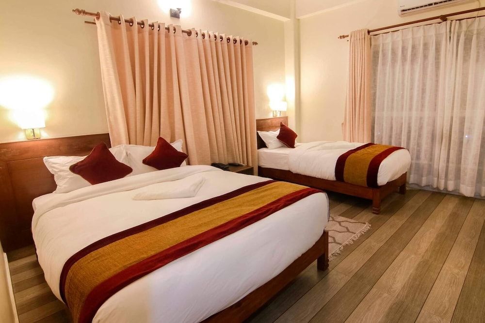 undefined Hotel Basanta inn 6