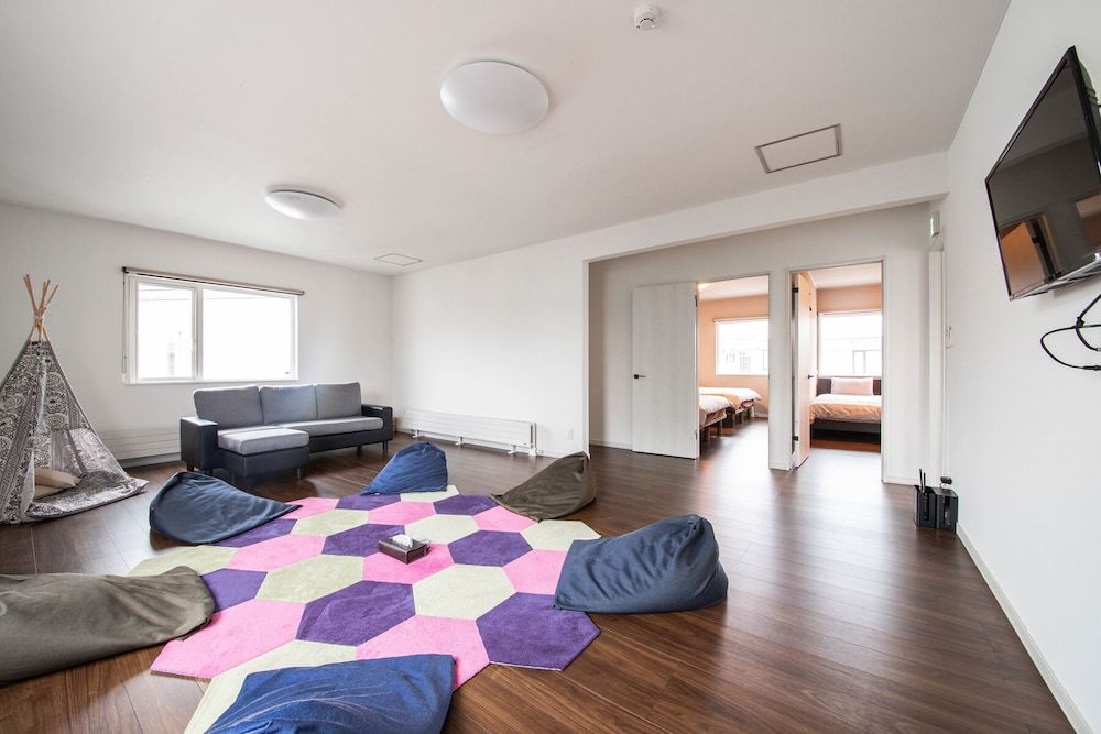 THE SUNLOUNGE House 21