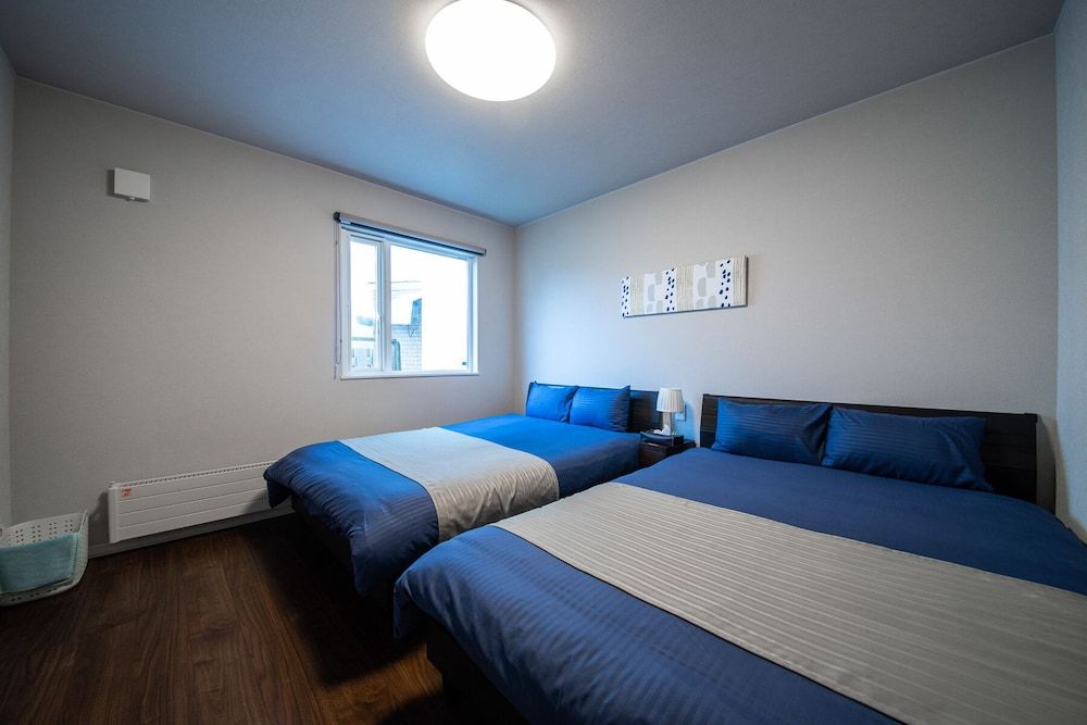 THE SUNLOUNGE House 4