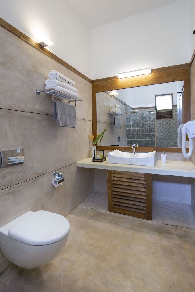 Bilin Tree House Deluxe Double Room, 1 Queen Bed, Pool View 13