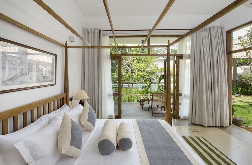 Bilin Tree House Deluxe Double Room, 1 Queen Bed, Pool View 10