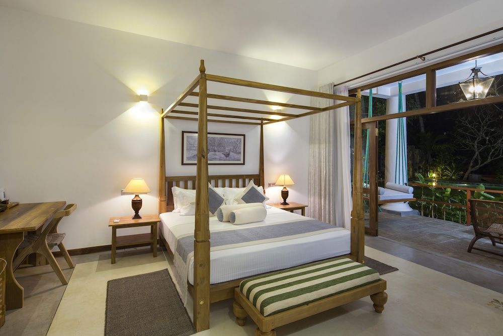 Bilin Tree House Deluxe Double Room, 1 Queen Bed, Pool View 7