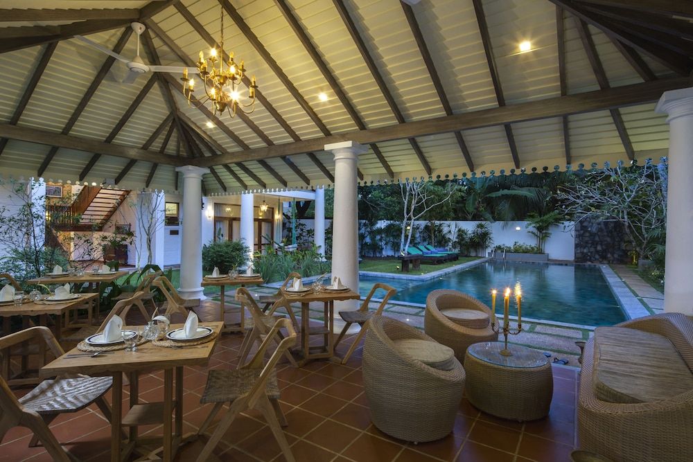 undefined Bilin Tree House