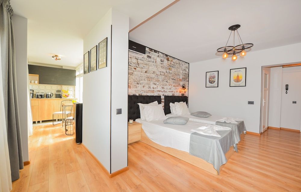 undefined One by One - Adam's Studio - Cismigiu Gardens 4