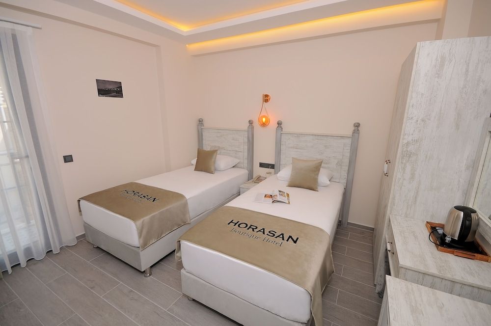 Horasan Hotel Economy Twin Room, 2 Twin Beds, Non Smoking, City View 2