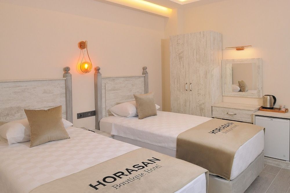 Horasan Hotel Economy Twin Room, 2 Twin Beds, Non Smoking, City View 3