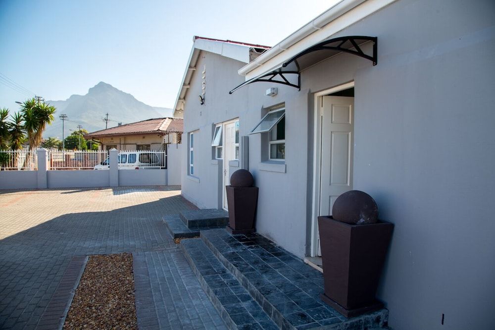 undefined Annex Lodge 8