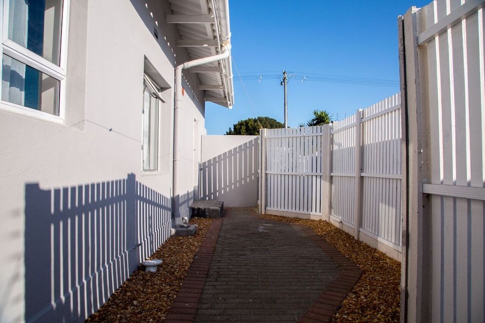 undefined Annex Lodge 6