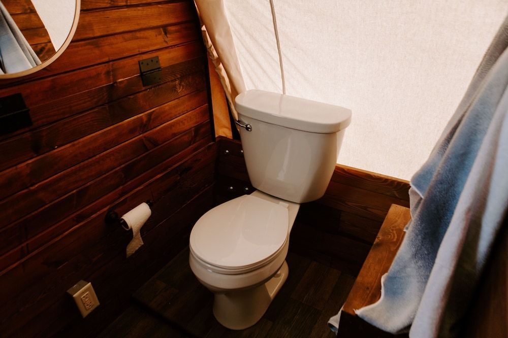 Grand Canyon Glamping Resort Glamping Wagon - Includes Shower/Restroom 9
