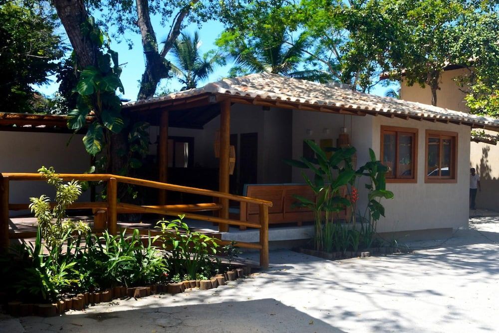 Ravenala Hotel