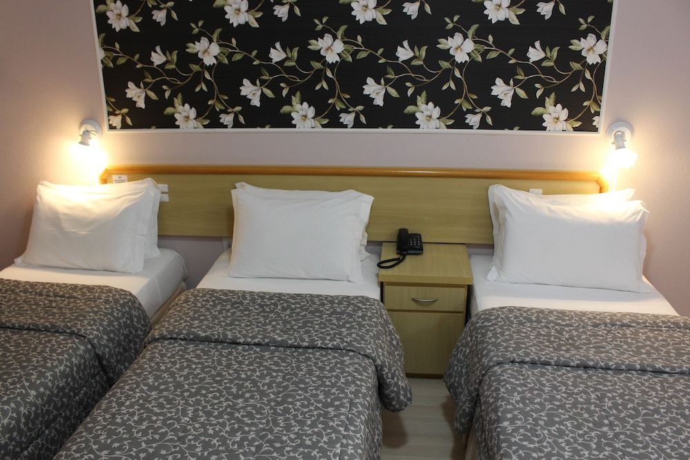Traditional Triple Room, 1 Bedroom, Non Smoking