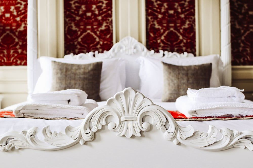 The Old Crown Coaching Inn Honeymoon Double Room, 1 King Bed