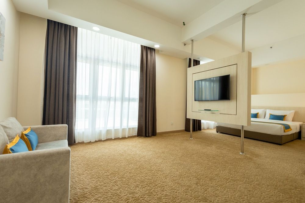 Zecon Hotel Basic Studio Suite, 1 Queen Bed with Sofa bed 4