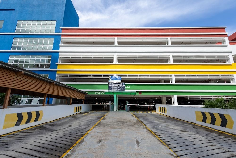 undefined Zecon Hotel 6