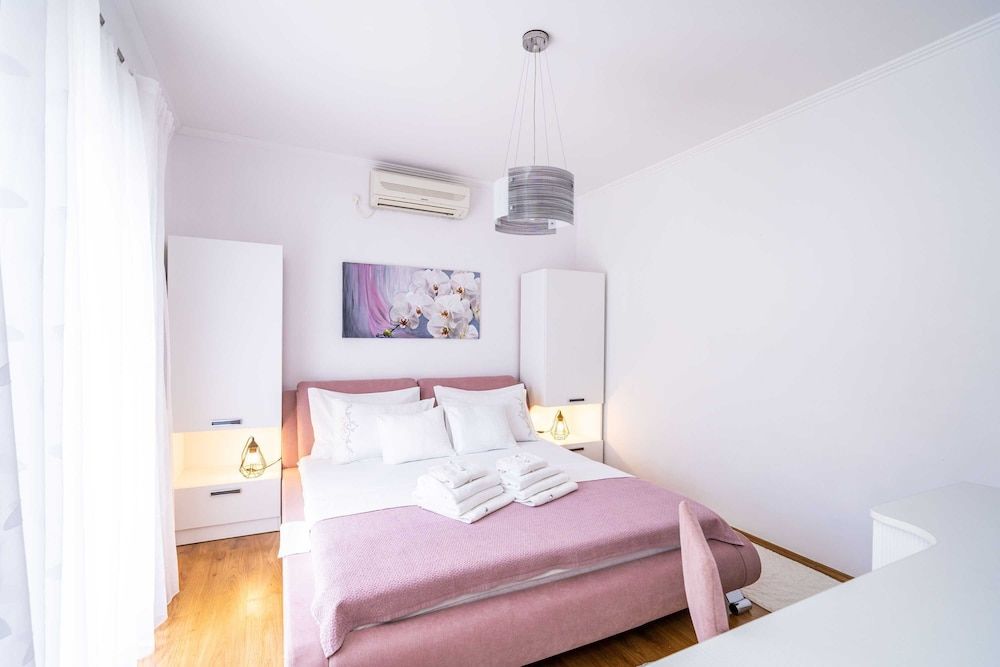 undefined Apartment and Rooms Duja 9