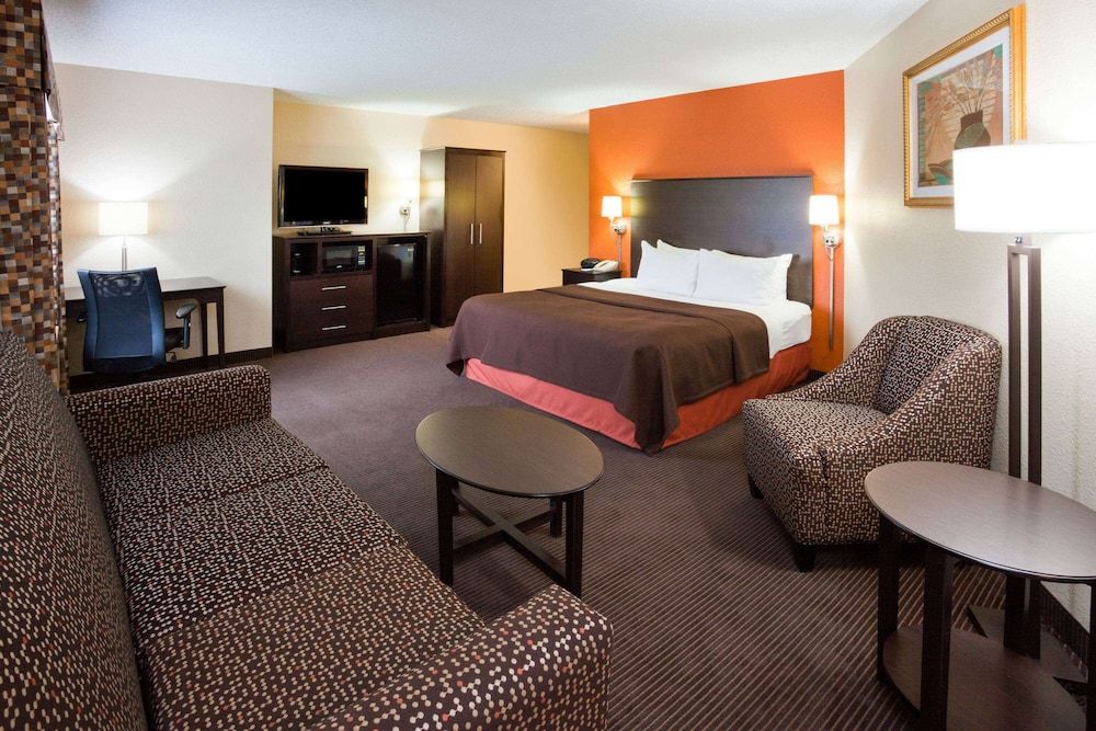 Studio Suite, 1 King Bed, Non Smoking