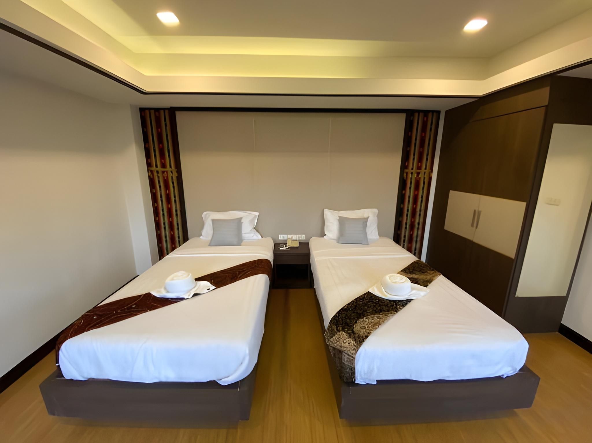 Chorlada Lanna Hotel Deluxe Twin Room 3