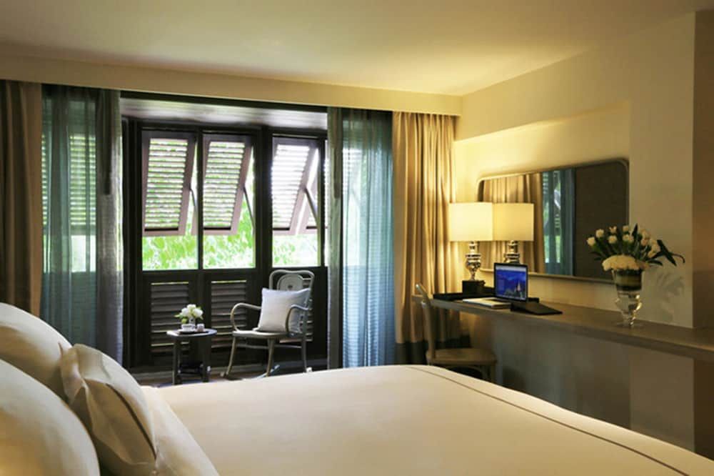 Riva Surya Bangkok Urban Room 4