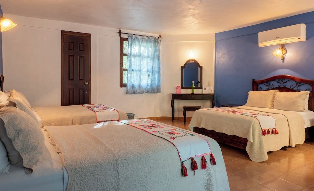 Comfort Quadruple Room, Pool View (Helechos 1)