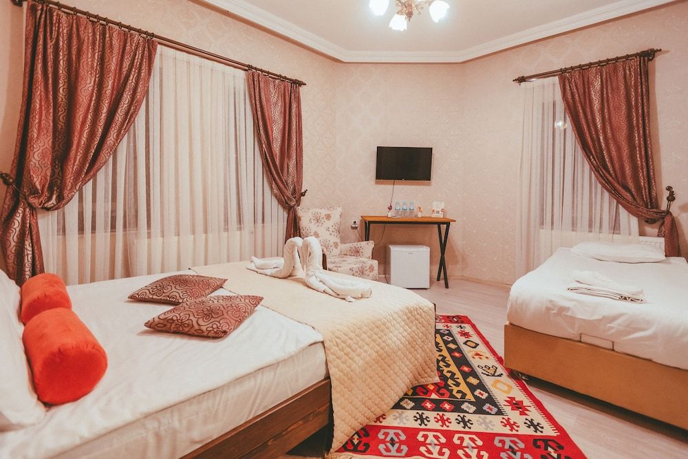 Pigeon Valley Stone House Economy Triple Room, 1 Bedroom, Non Smoking, Garden View