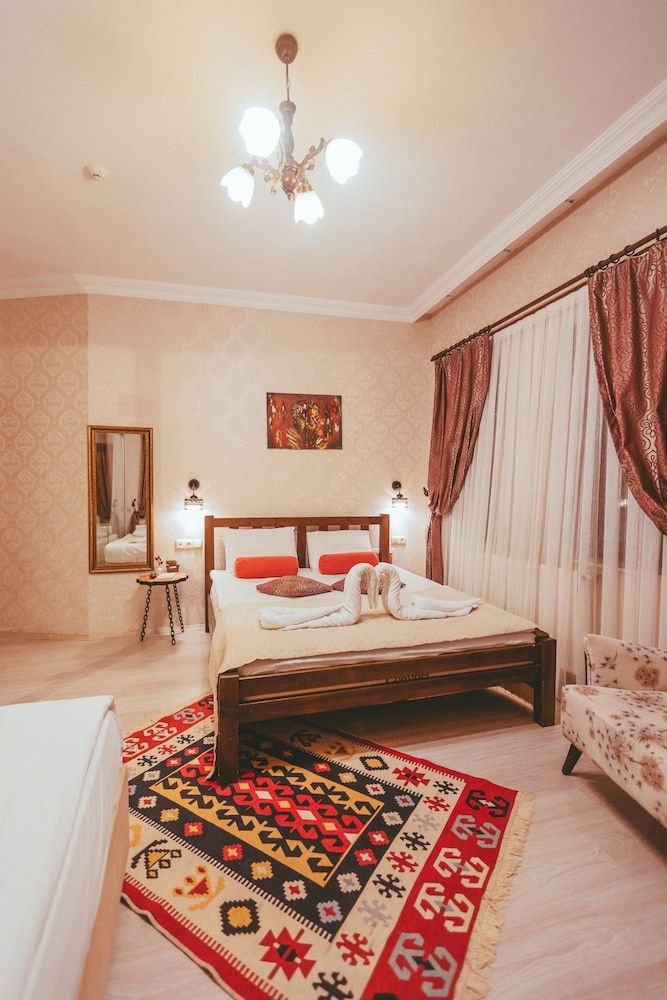 Pigeon Valley Stone House Economy Triple Room, 1 Bedroom, Non Smoking, Garden View 4