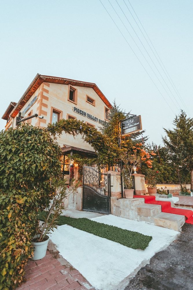 undefined Pigeon Valley Stone House 7