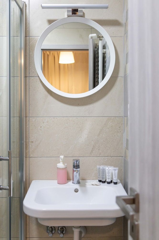 undefined Modern and Cozy Studio Near City Center 6