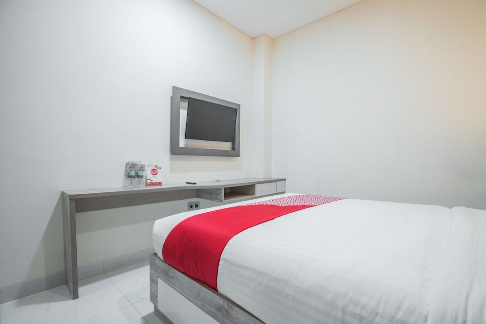 undefined Super OYO 1487 Residence Khoe 8