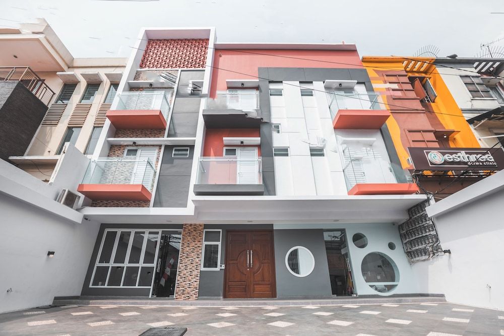 undefined Super OYO 1487 Residence Khoe 5