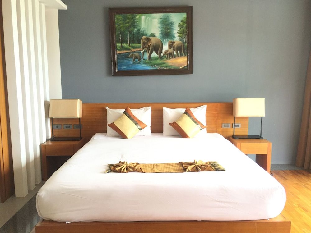 Chalong Chalet Resort & Longstay Executive Deluxe Suite 2