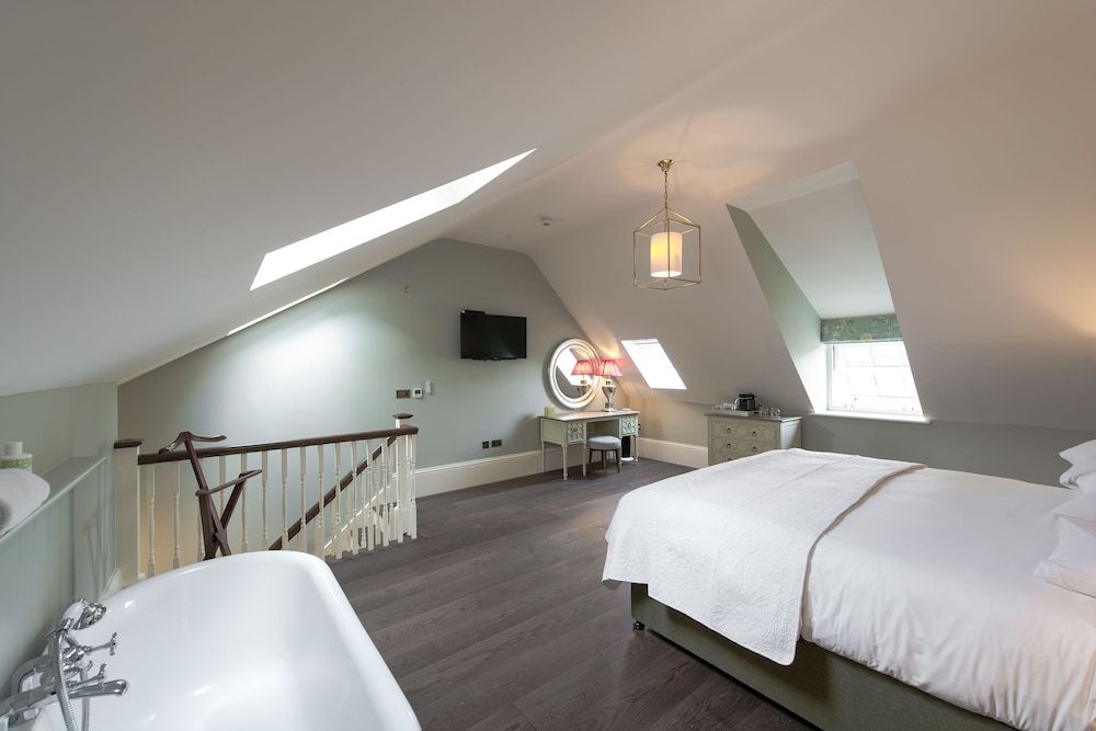 Double Room (Bedroom 12 Sussex Suite)