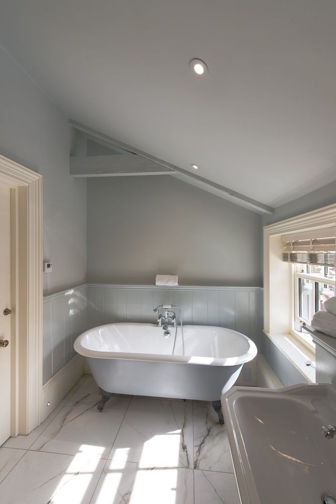 Double Room (Bedroom 11)