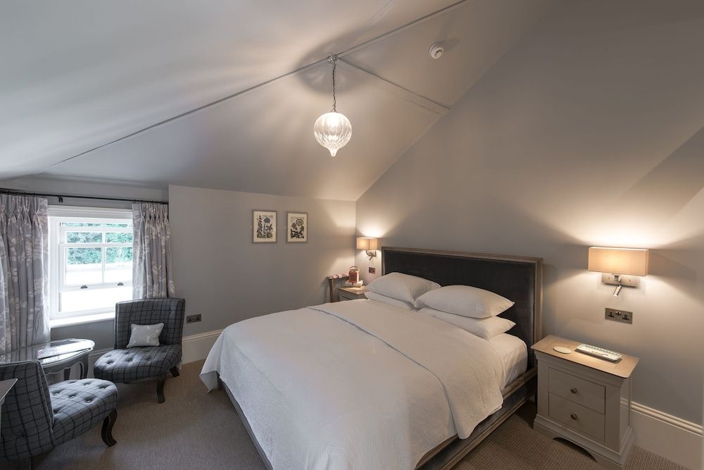 Double Room (Bedroom 10)