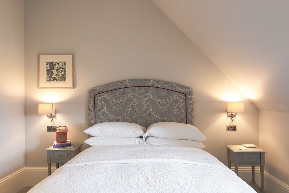 Double Room (Bedroom 7)